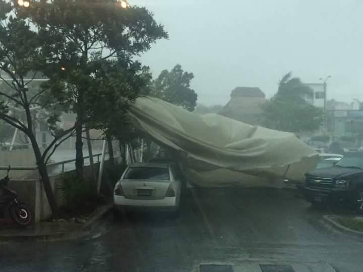 Tromba en cancún deja destrosos