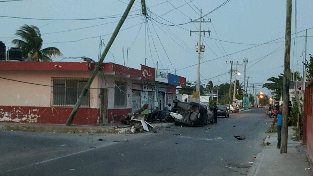 Joven de 20 años causa accidente
