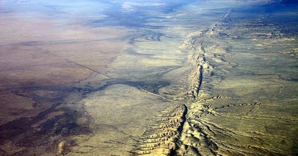 terremoto que dividiria america